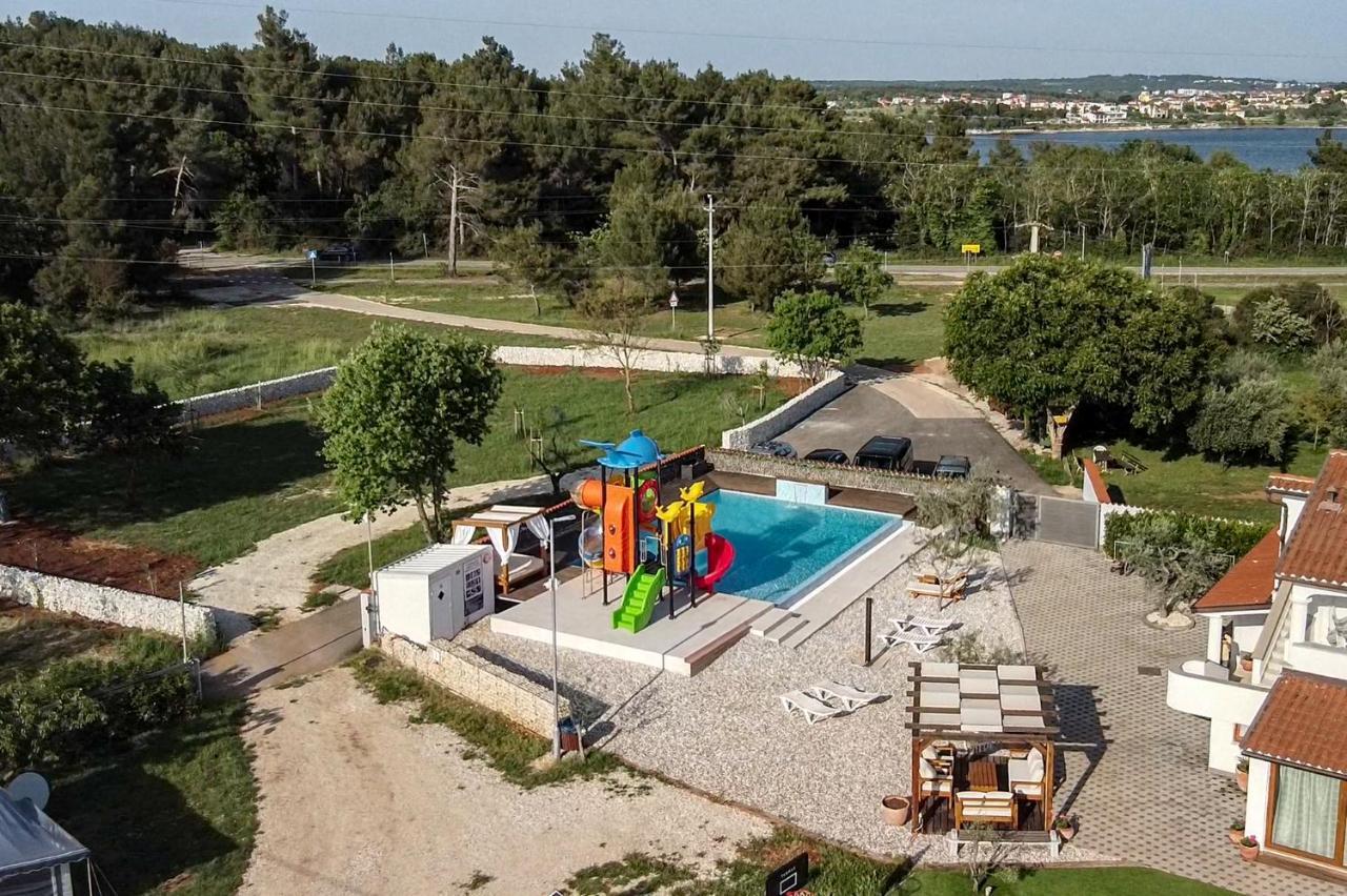 Volmefamily Apartman Póla Kültér fotó